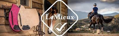 Lemieux. Stort udvalg af det populære mærke Lemieux her. Underlag, Gamacher, Ridebukser, Shirts, Jakker og meget mere. Kvalitet til prisen 